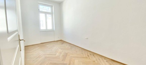 2 rooms Apartment in Penzing, Austria No. 180933 4