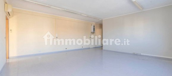 Oficina de 3 habitaciónes en Rivoli, Italy No. 324647 11