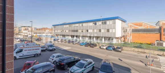 Oficina de 3 habitaciónes en Rivoli, Italy No. 324647 26