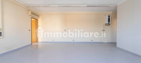 Oficina de 3 habitaciónes en Rivoli, Italy No. 324647 6