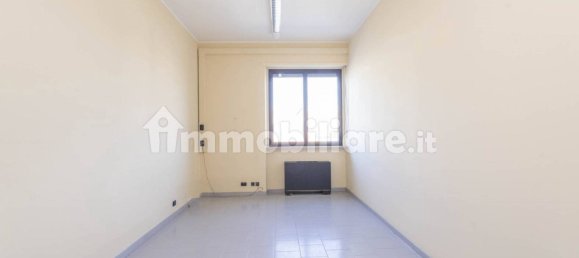Oficina de 3 habitaciónes en Rivoli, Italy No. 324647 16