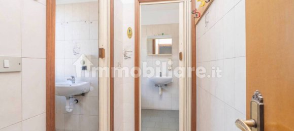 Oficina de 3 habitaciónes en Rivoli, Italy No. 324647 23