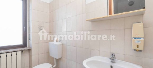 Oficina de 3 habitaciónes en Rivoli, Italy No. 324647 18