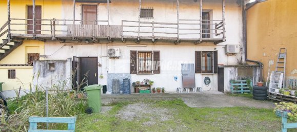 2 rooms Apartment in Truccazzano, Italy No. 161727 6