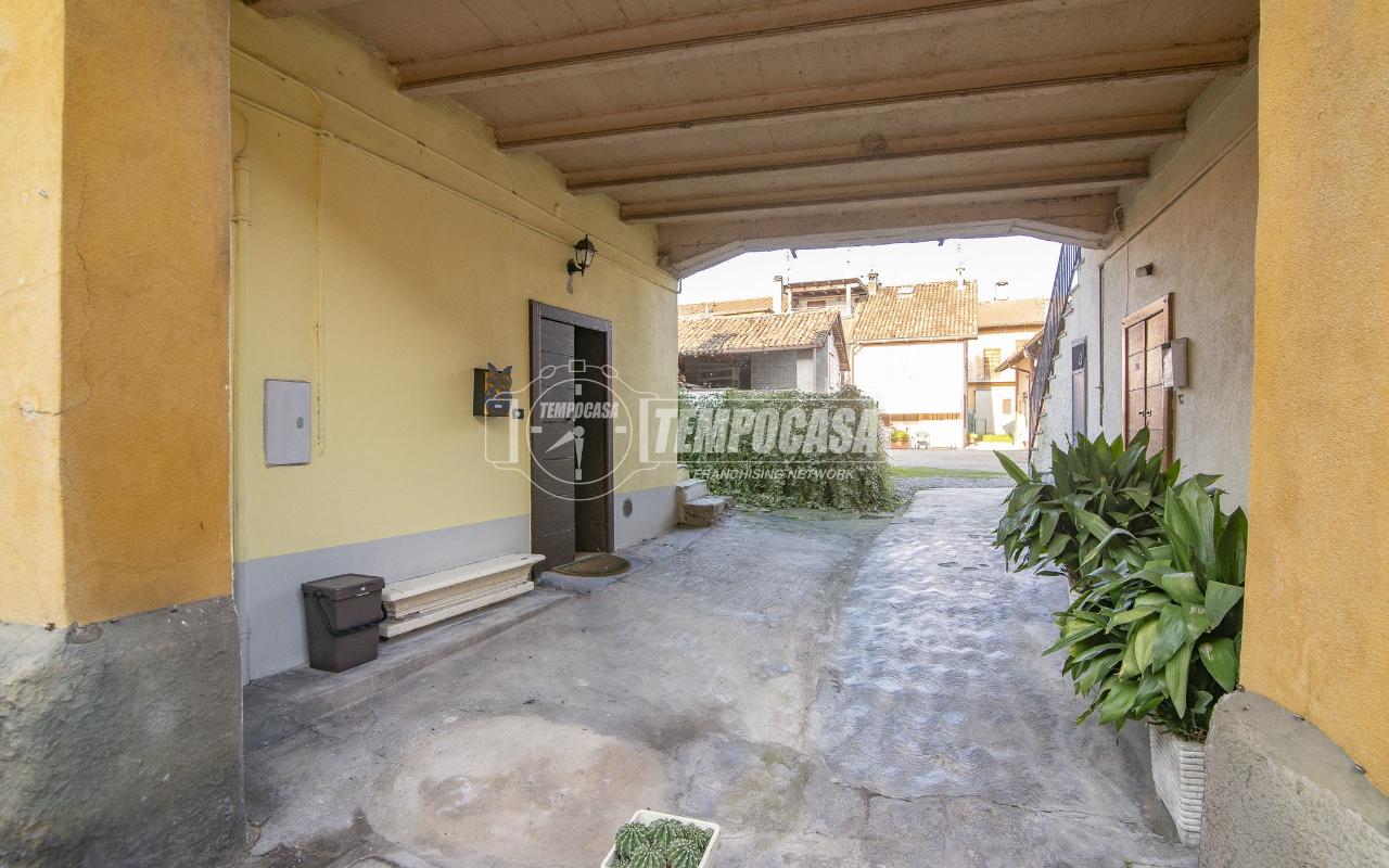 2 rooms Apartment in Truccazzano, Italy No. 161727