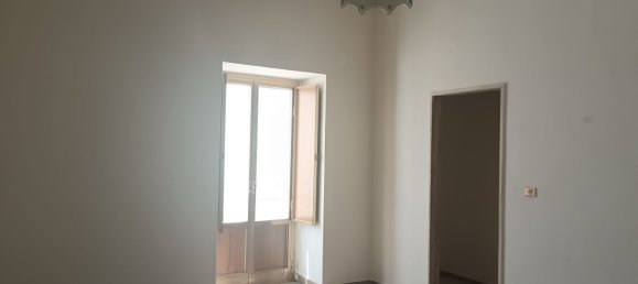 Замки и поместья с 3 спальнями в Джоя дель Колле, Италия № 337358 12