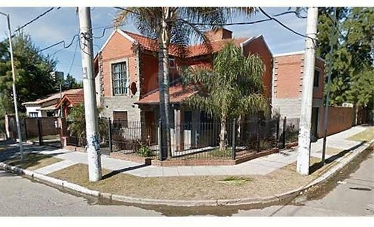 Дом с 3 спальнями в Эскобар, Аргентина № 9898