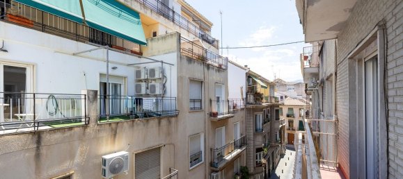 4 bedrooms Apartment in Granada, Spain No. 183212 10
