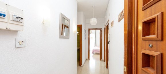4 bedrooms Apartment in Granada, Spain No. 183212 9
