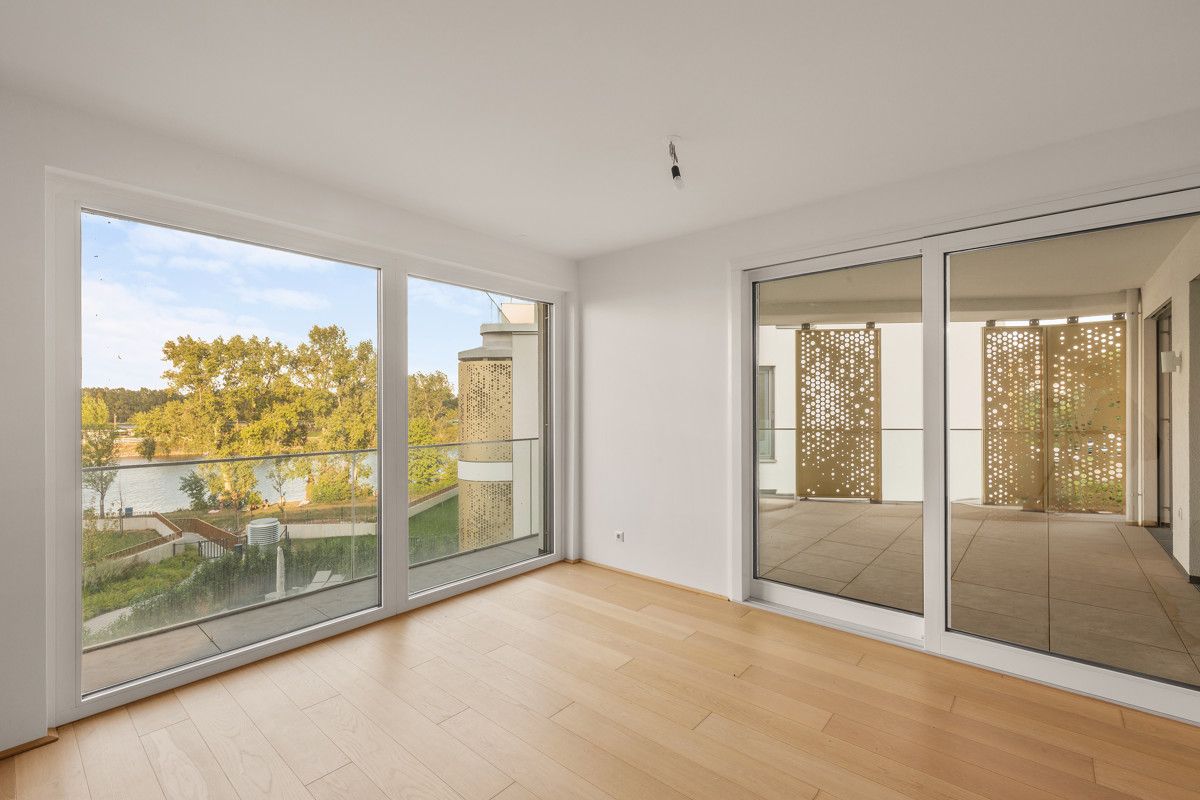  عقار تجاري في Dobling, Austria 138متر مربع رقم 213974