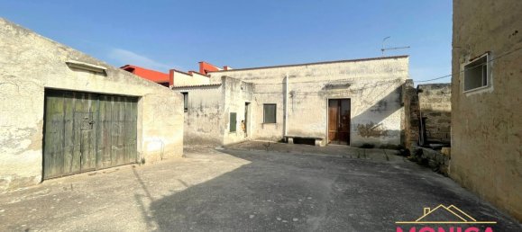 3 bedrooms House in Trapani, Italy No. 332465 3