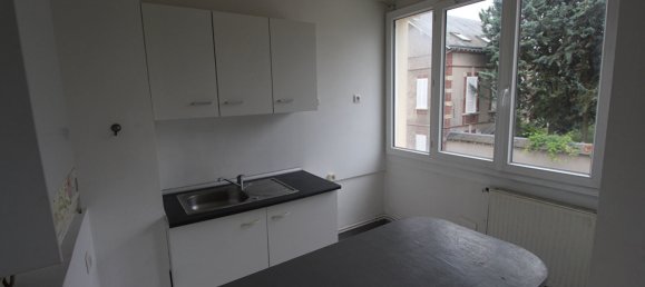 1 bedroom Apartment in Chartres, France No. 54908 2