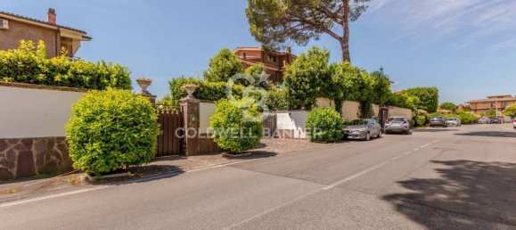 4 bedrooms Villa in Rome, Italy No. 297471 32