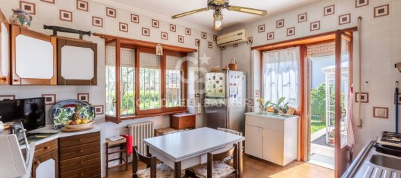 4 bedrooms Villa in Rome, Italy No. 297471 5