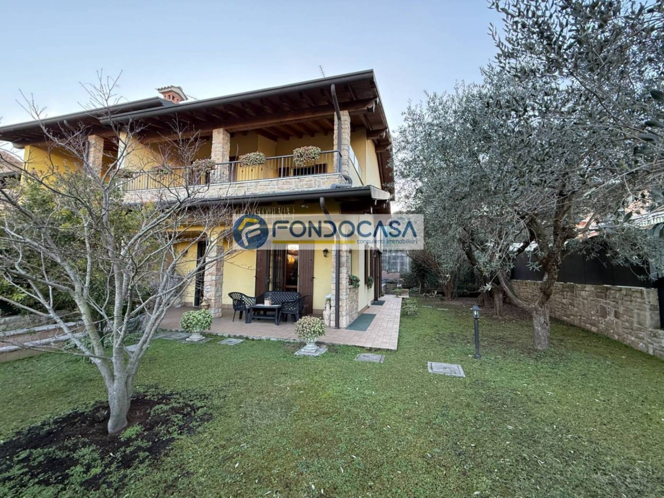 4 bedrooms Villa in Desenzano del Garda, Italy No. 15336