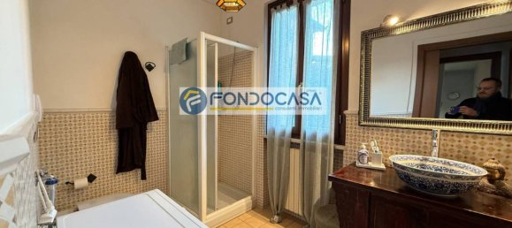 4 bedrooms Villa in Desenzano del Garda, Italy No. 15336 27