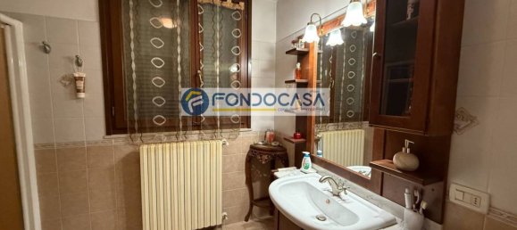 4 bedrooms Villa in Desenzano del Garda, Italy No. 15336 37