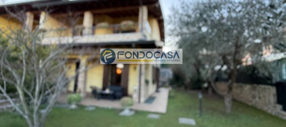 4 bedrooms Villa in Desenzano del Garda, Italy No. 15336 10