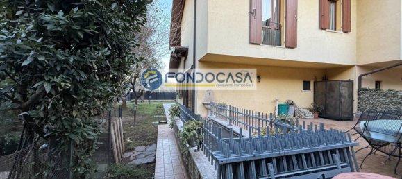 4 bedrooms Villa in Desenzano del Garda, Italy No. 15336 4
