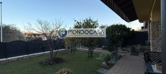 4 bedrooms Villa in Desenzano del Garda, Italy No. 15336 52