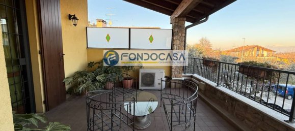 4 bedrooms Villa in Desenzano del Garda, Italy No. 15336 19