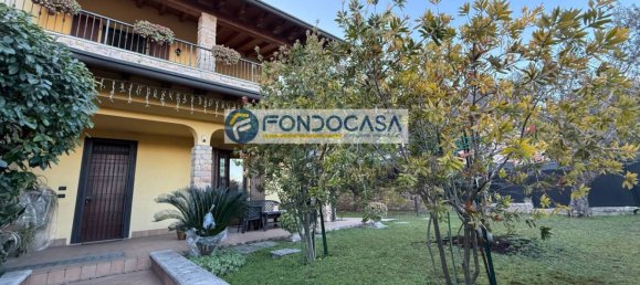4 bedrooms Villa in Desenzano del Garda, Italy No. 15336 11