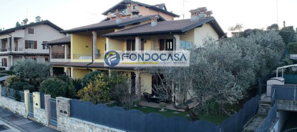 4 bedrooms Villa in Desenzano del Garda, Italy No. 15336 16