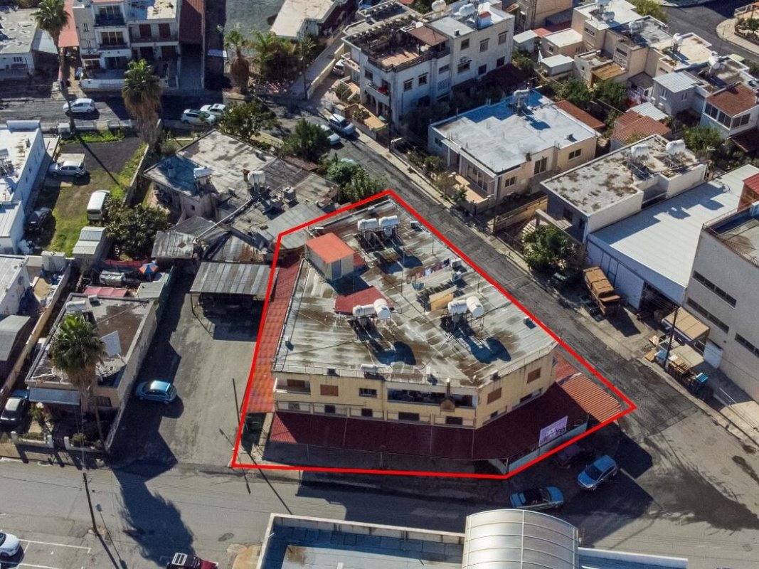 736 m² propiedad comercial en venta en Larnaca, Larnaka, Cyprus № 25514