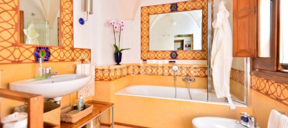 Здание с 5 комнатами в Гротталье, Италия № 86775 38