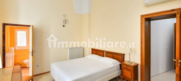 Здание с 5 комнатами в Гротталье, Италия № 86775 20