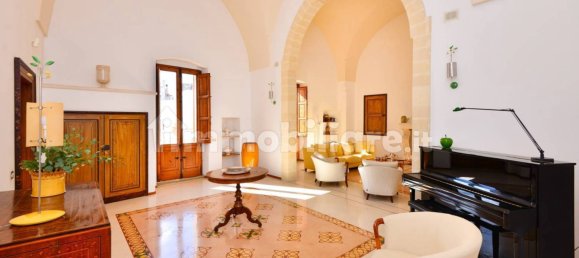 Здание с 5 комнатами в Гротталье, Италия № 86775 35