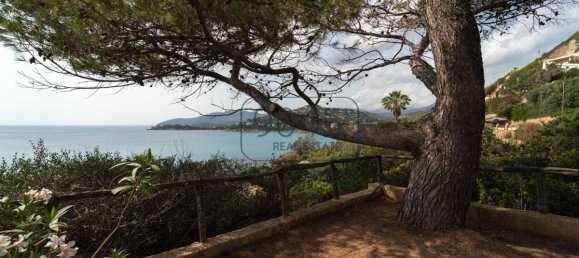 4 Schlafzimmer Haus in Maracalagonis, Italy, Nr. 404407 9