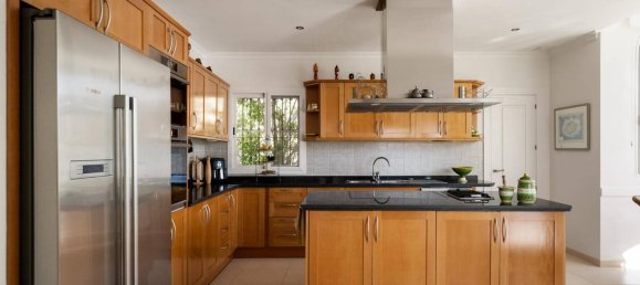 4 bedrooms House in La Quinta, Spain No. 155709 11