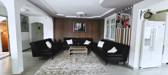 Таунхаус с 7 комнатами в Goppingen, Германия № 14977 6