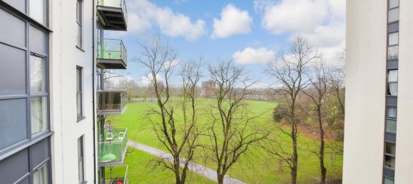 2 bedrooms Apartment in Essex, United Kingdom No. 4169 4