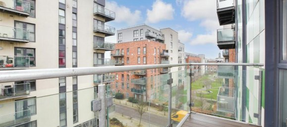 2 bedrooms Apartment in Essex, United Kingdom No. 4169 2