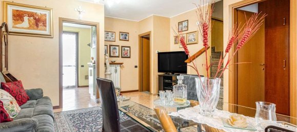 5-Zimmer Haus in Carate Brianza, Italy, Nr. 263427 5