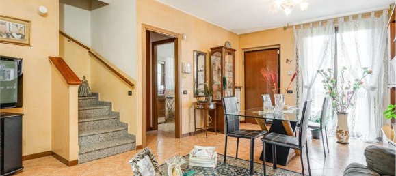 5-Zimmer Haus in Carate Brianza, Italy, Nr. 263427 6