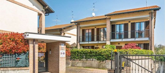 5-Zimmer Haus in Carate Brianza, Italy, Nr. 263427 2