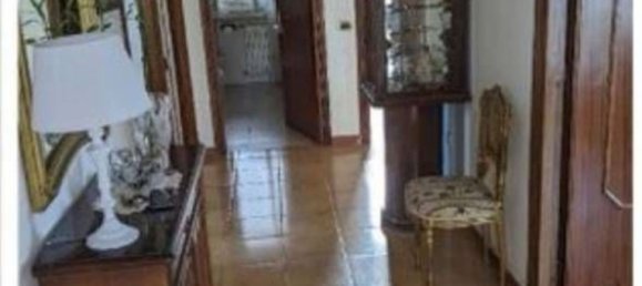 Дом с 4 комнатами в Неттуно, Италия № 184427 10