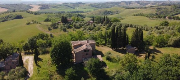 4 bedrooms House in Asciano, Italy No. 57200 61