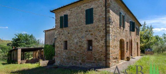 4 bedrooms House in Asciano, Italy No. 57200 16