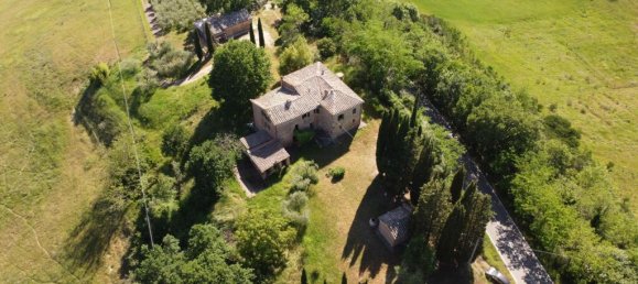 4 bedrooms House in Asciano, Italy No. 57200 14