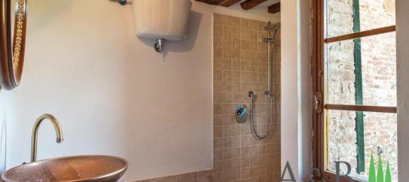 4 bedrooms House in Asciano, Italy No. 57200 41