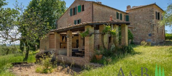 4 bedrooms House in Asciano, Italy No. 57200 22