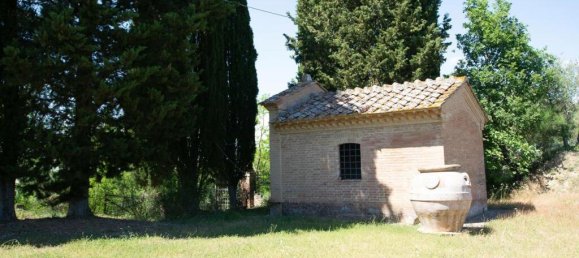 4 bedrooms House in Asciano, Italy No. 57200 53