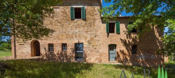 4 bedrooms House in Asciano, Italy No. 57200 7