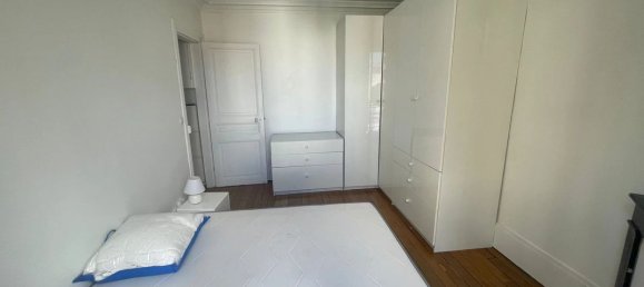 2 rooms Apartment in Paris, France No. 332179 10