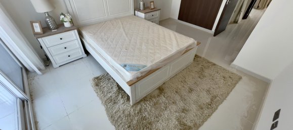 Moradia em banda T3 em Dubai, UAE N.º 24686 2