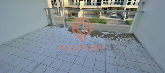 Moradia em banda T3 em Dubai, UAE N.º 24686 10